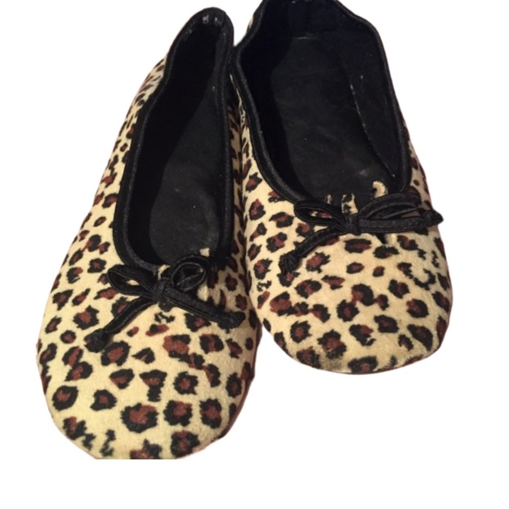 Cheetah print with bow Dearfoam Slippers XL -